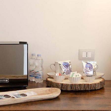 Aca Suite Luxury With Jacuzzi Adelfia Екстер'єр фото